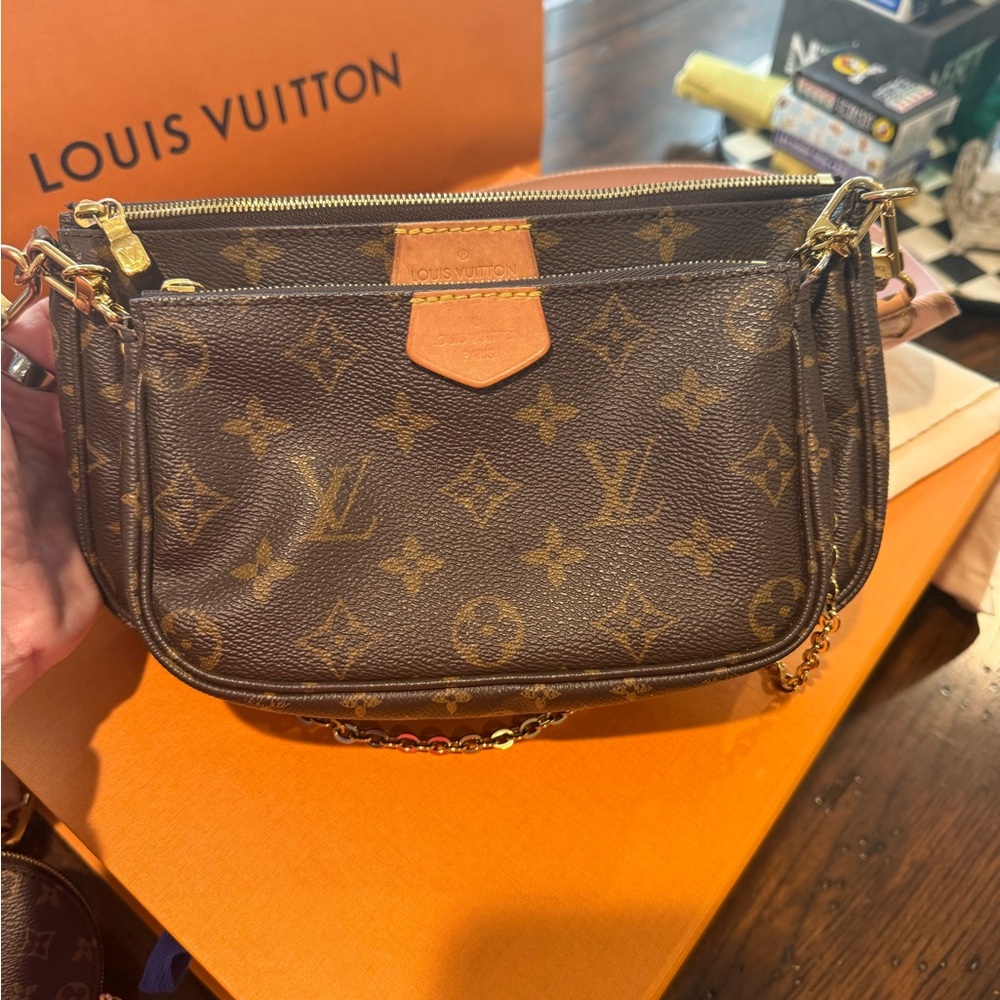 Louis Vuitton Multi Pochette Accessoires Crossbody - Picture 10 of 16
